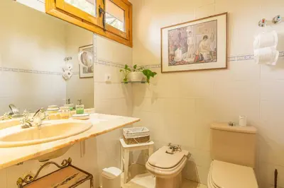 Un baño de Casa El Herragu