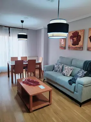 Zona de estar de Bonito Piso completo