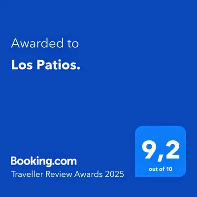 Certificado, premio, señal o documento que está expuesto en Los Patios.