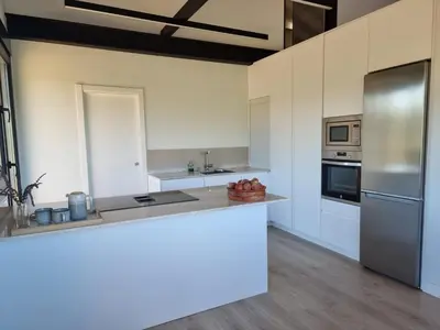 Una cocina o zona de cocina en Villa familiar con piscina, en La Vera de Cáceres