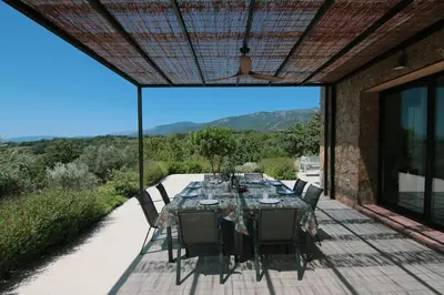 Paisaje cerca de esta villa