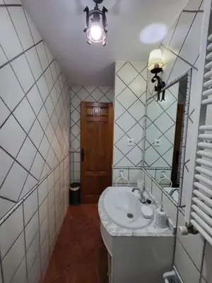 Un baño de El Refugio de Gredos