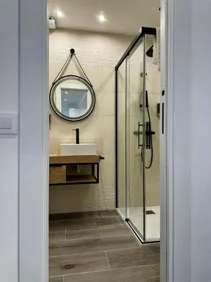 Un baño de Apartamentos centro I.II