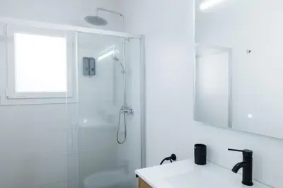 Un baño de La Casita de la Gula AT 2 llaves