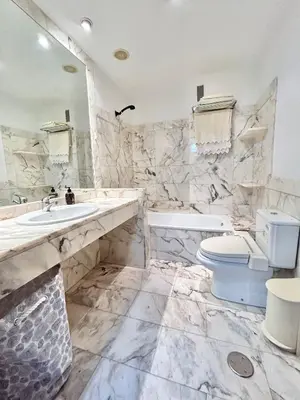 Un baño de Vivienda Rectorado 2