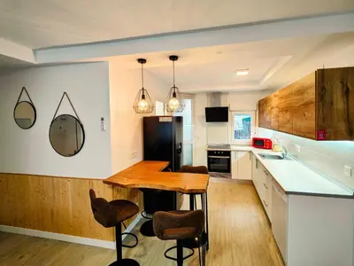 Una cocina o zona de cocina en +Homes | El Andén de Garrido (sin ascensor)