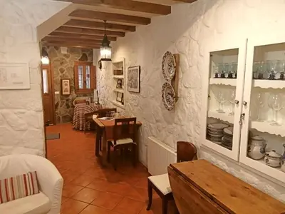 Un restaurante o sitio para comer en Apartamento Turístico El Sotanillo de Valverde de la Vera