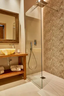 Un baño de LUPERCAS