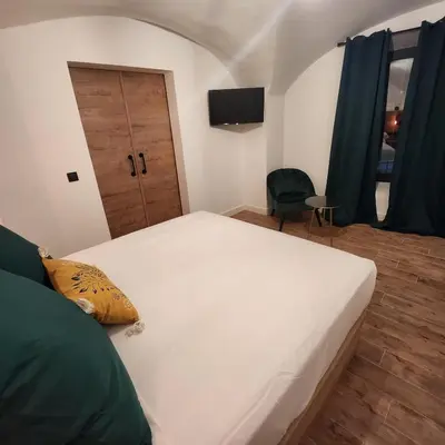 Cama o camas de una habitación en Bailén 3
