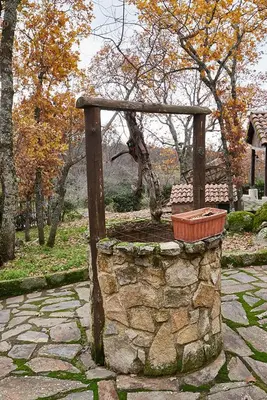 Jardín al aire libre en Los Robles Casa Rural 5 Estrellas de Calidad