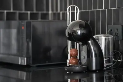 Utensilios para hacer té y café en LA PINTORESCA ''CIELO'' - TEATRO ROMANO MERIDA