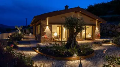 Jardín al aire libre en Casa Rural La Garza y la Paloma