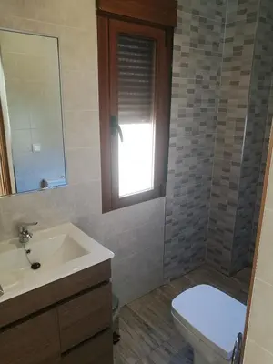 Un baño de Hostal Mirobriga