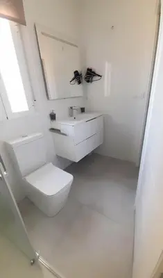Un baño de Apartamento 2 HABITACIONES Las Clavellina de Moret AT-CC-00803 Cáceres