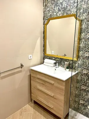 Un baño de Apartamentos Élite - Art Collection - Leonardo
