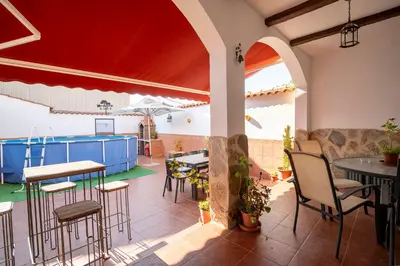 Piscina en o cerca de Casa Rural La TERRONA