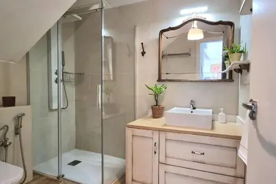 Un baño de Perla Vera - Country Modern Apartment