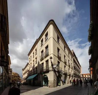 Edificio en el que se encuentra el apartamento