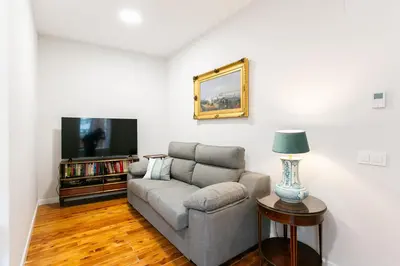 Una televisión o centro de entretenimiento en Vultus - CatedralHomes