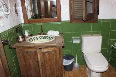 Un baño de La Muralla de Gredos Hotel Rural