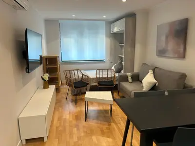 Una televisión o centro de entretenimiento en Willmark 3