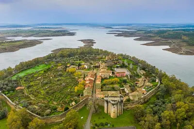 Paisaje cerca of this country house