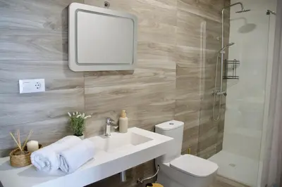 Un baño de Los Miliarios