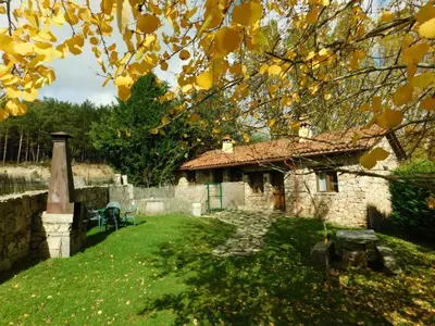 Jardín al aire libre en Casa Rurales Cimera y Brincalobitos