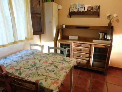 Una cocina o zona de cocina en Casa Rurales Cimera y Brincalobitos