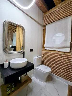 Un baño de El capricho Balcón en la Plaza Mayor Salamanca Collection Luxury