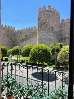 Jardín al aire libre en El balcón de la Muralla