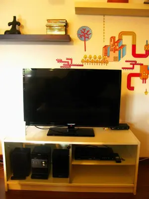 Una televisión o centro de entretenimiento en El Rincón del Tiétar