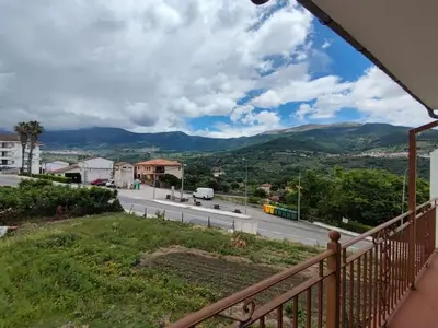 Vista general de una montaña o vista desde el apartamento