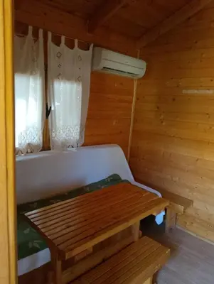 Zona de estar de Camping La Eliza Lanzahíta