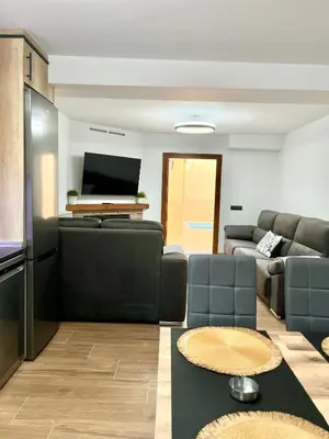 Una televisión o centro de entretenimiento en El Balcón De Gredos