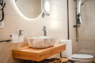 Un baño de Encantos del Jerte Apartamentos