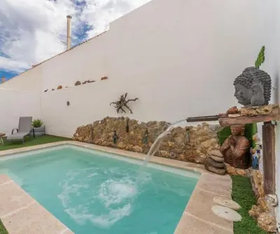 Piscina en o cerca de Hogar de ZOE