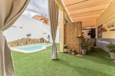 Piscina en o cerca de Hogar de ZOE