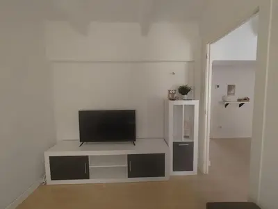 Una televisión o centro de entretenimiento en Casa Kintsugi Salamanca