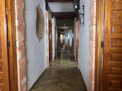 Plano de Casa para fiestas 16 personas, barbacoa y terraza