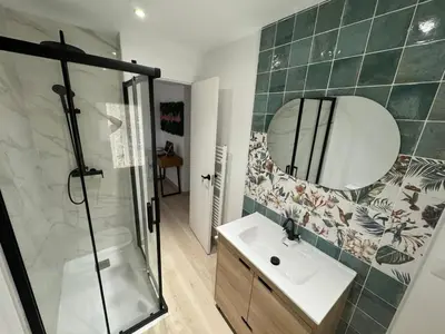 Un baño de Las monisimas