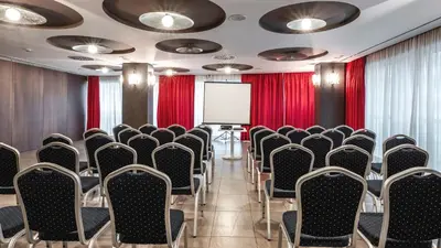 Zona business o sala de conferencias en Be Live City Center Talavera