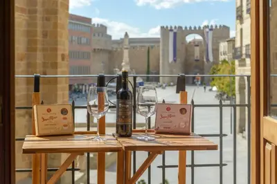 Bebidas en Balcony VIEW to Avila's alcazar