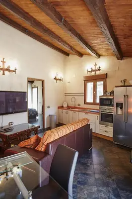 Una cocina o zona de cocina en CASA DE CUCU Navaluenga