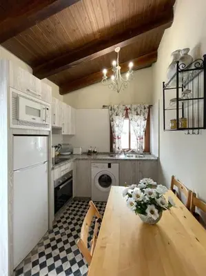 Una cocina o zona de cocina en Casa Rural 3R Completa