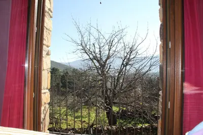 Vista general de una montaña o vista desde the country house