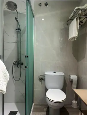 Un baño de H La Posada