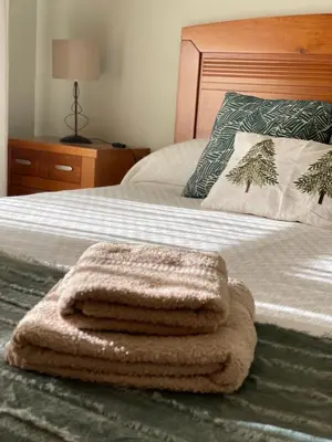 Cama o camas de una habitación en El Balcón de Gredos