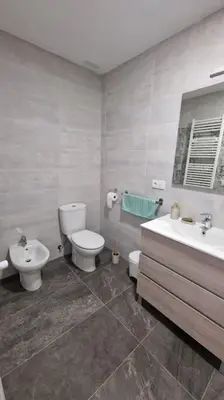 Un baño de Céntrico y amplio piso en Béjar