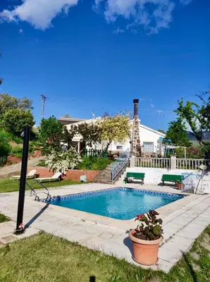 Piscina en o cerca de Paraje Sanchazurra